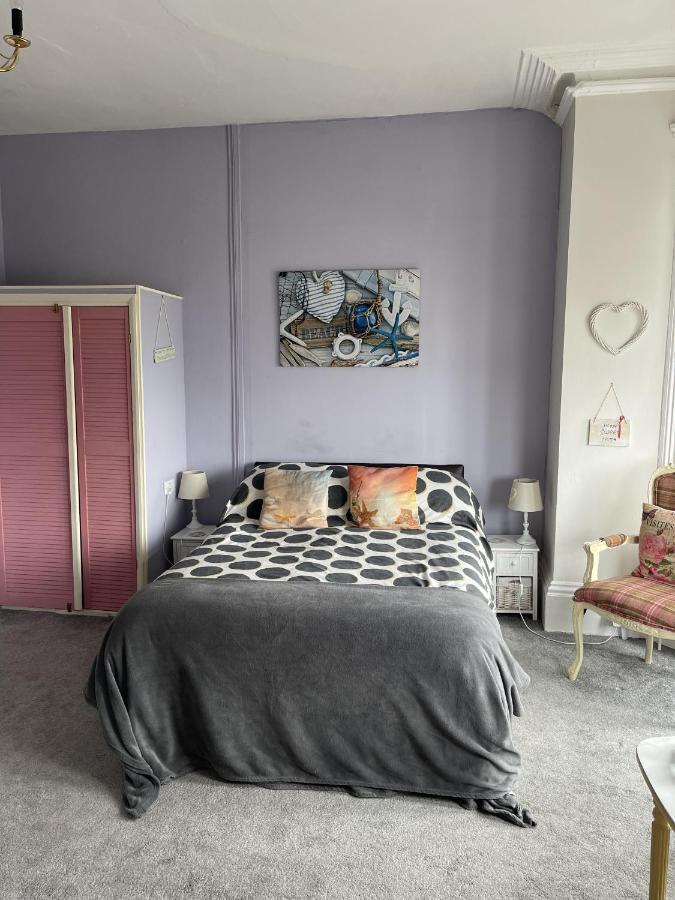 Bed and breakfast Henrys On The Prom 4*