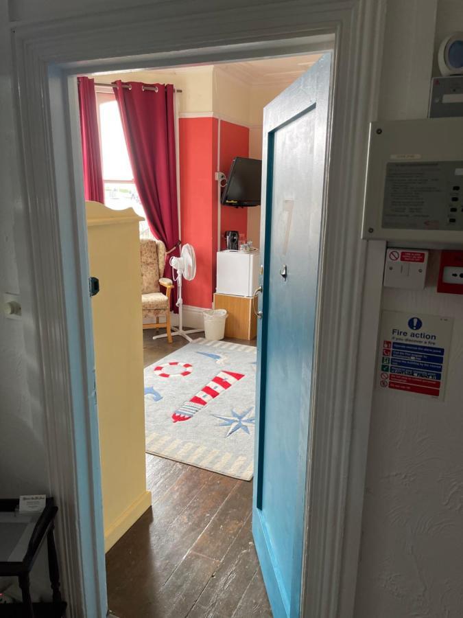 Bed and breakfast Henrys On The Prom 4*