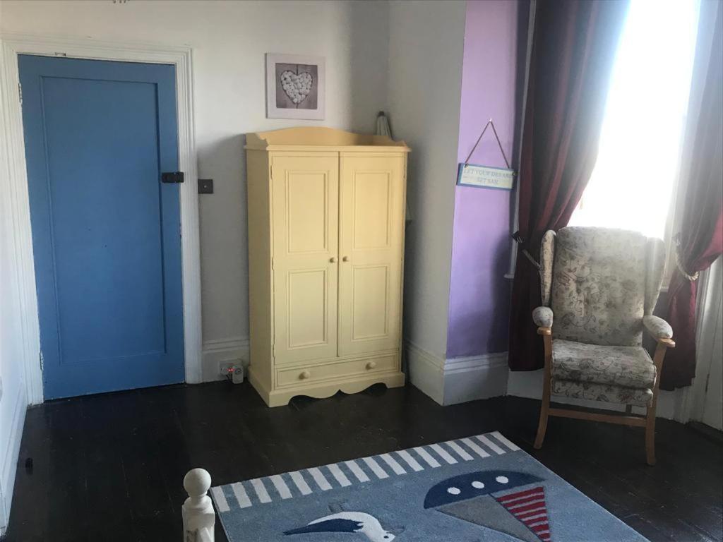Henrys On The Prom Bed and breakfast 4*
