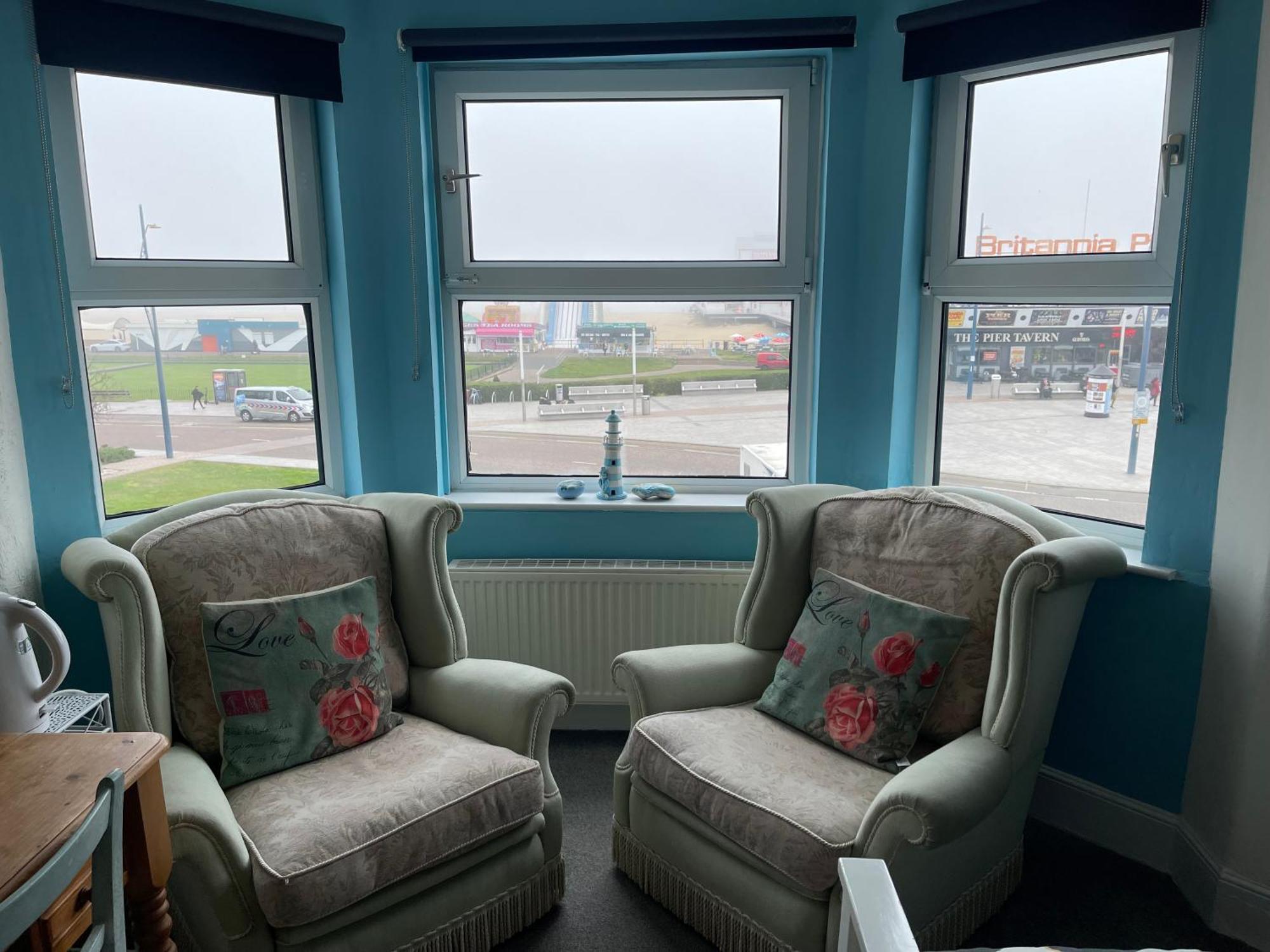 Bed and breakfast Henrys On The Prom