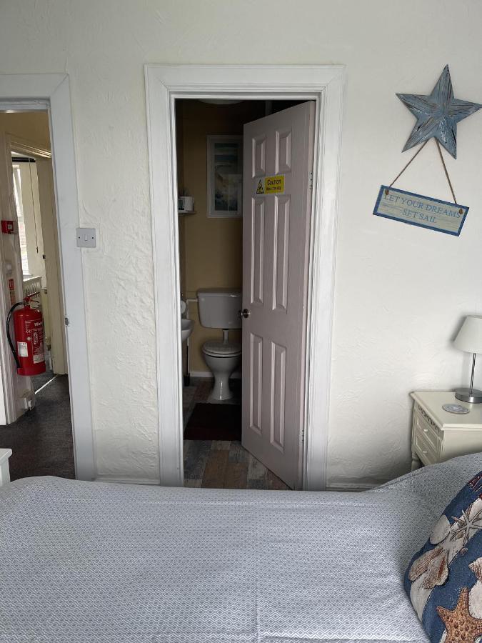 Couette-café Henrys On The Prom 4*