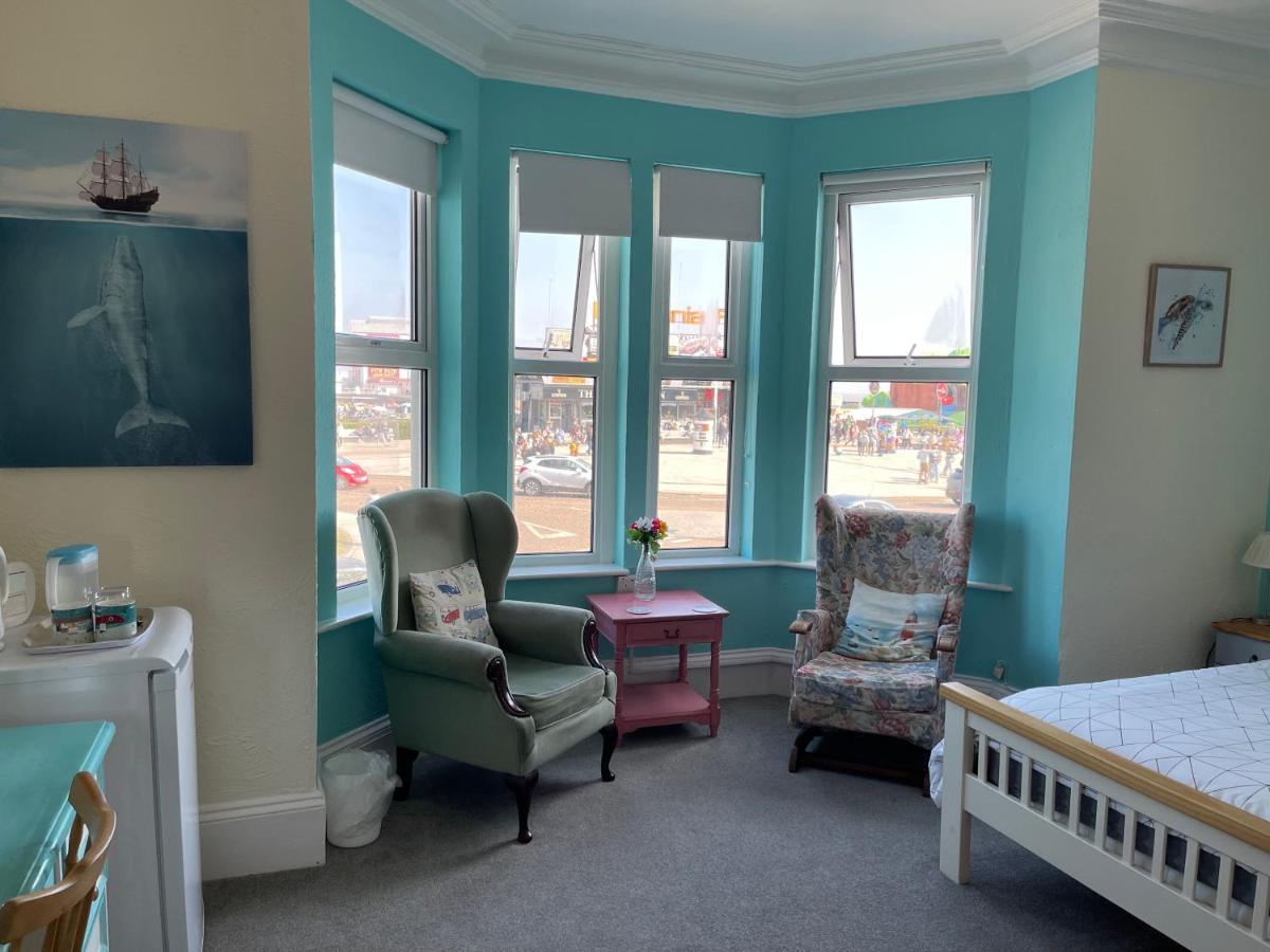 Henrys On The Prom 4* Great Yarmouth
